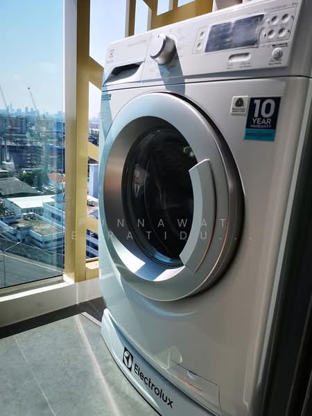 Mayfair Place Sukhumvit 50, Bangkok, Soi Sukhumvit 50, Phra Kanong, Khlong Toei, Bangkok, 1 Bedroom, 36 sqm, Condo For Rent, by Punnawat Keeratidusitroj, 500270243 - DDproperty.com