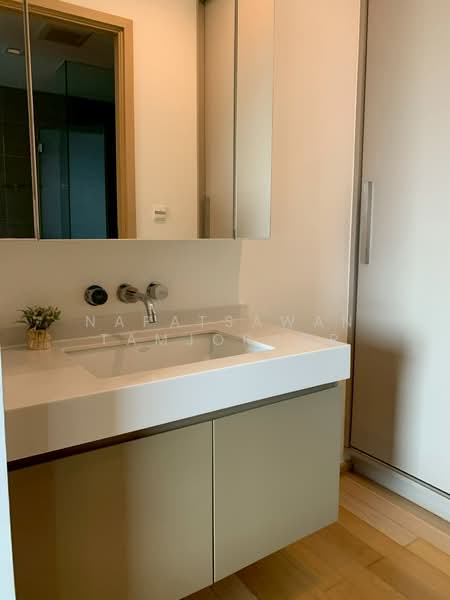 Siri At Sukhumvit, Bangkok, 902 Sukhumvit Road, Phra Kanong, Khlong Toei, Bangkok, 2 Bedrooms, 70 sqm, Condo For Rent, by Napatsawan Tamjorhor, 500270303 - DDproperty.com