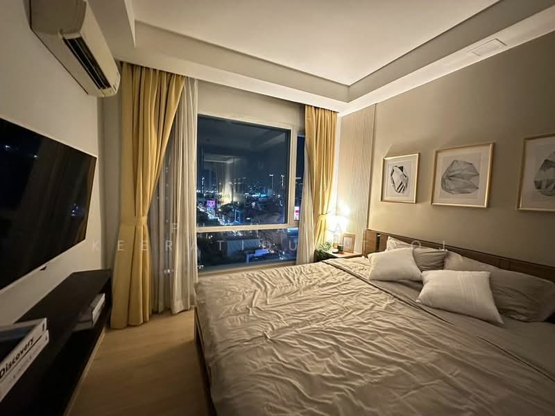 Thru Thonglor, Bangkok, Petchaburi Road, Bang Kapi, Huai Khwang, Bangkok, 1 Bedroom, 36 sqm, Condo For Rent, by Punnawat Keeratidusitroj, 500270344 - DDproperty.com