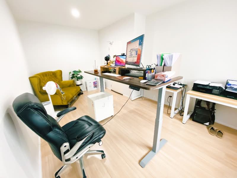 Baan Klang Muang Sukhumvit 77, Bangkok, Soi On Nut 17, Suan Luang, Suan Luang, Bangkok, 3 Bedrooms, 88 sqm, Townhouse For Sale, by Napatsawan Tamjorhor, 500270352 - DDproperty.com