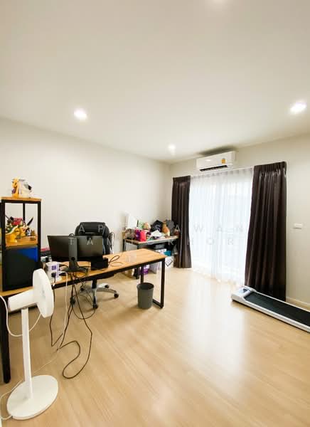 Baan Klang Muang Sukhumvit 77, Bangkok, Soi On Nut 17, Suan Luang, Suan Luang, Bangkok, 3 Bedrooms, 88 sqm, Townhouse For Sale, by Napatsawan Tamjorhor, 500270352 - DDproperty.com