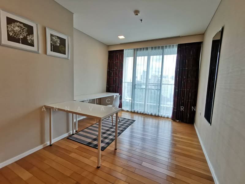 The Lakes, Bangkok, 123 Ratchadaphisek Road, Khlong Toei, Khlong Toei, Bangkok, 2 Bedrooms, 111 sqm, Condo For Rent, by Vichai  Annavakulthorn, 500270355 - DDproperty.com