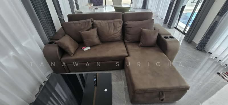 5-BR Villa, Chon Buri (Pattaya), Nong Pru, Bang Lamung (Pattaya), Chon Buri (Pattaya), 5 Bedrooms, 377 sqm, Villa For Sale, by Tanawan Surichai, 500270435 - DDproperty.com