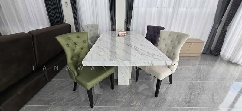 5-BR Villa, Chon Buri (Pattaya), Nong Pru, Bang Lamung (Pattaya), Chon Buri (Pattaya), 5 Bedrooms, 377 sqm, Villa For Sale, by Tanawan Surichai, 500270435 - DDproperty.com