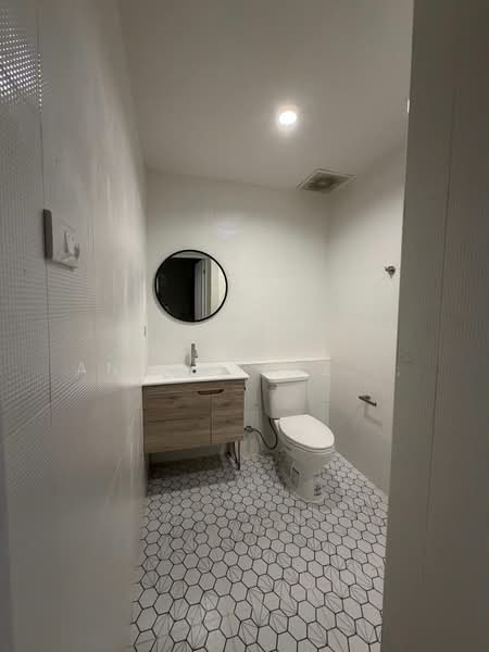 5-BR Townhouse, Bangkok, Phra Kanong, Khlong Toei, Bangkok, 5 Bedrooms, 400 sqm, Townhouse For Rent, by Vichai  Annavakulthorn, 500270454 - DDproperty.com