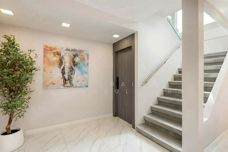 3-BR House, Bangkok, Din Daeng, Din Daeng, Bangkok, 3 Bedrooms, 300 sqm, Single Detached House For Rent, by Vichai  Annavakulthorn, 500270512 - DDproperty.com