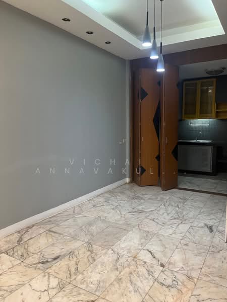 3-BR Townhouse, Bangkok, Din Daeng, Din Daeng, Bangkok, 3 Bedrooms, 150 sqm, Townhouse For Rent, by Vichai  Annavakulthorn, 500270573 - DDproperty.com
