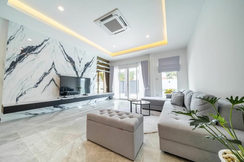 5-BR House, Chon Buri (Pattaya), Nong Pru, Bang Lamung (Pattaya), Chon Buri (Pattaya), 5 Bedrooms, 250 sqm, Single Detached House For Sale, by Tanawan Surichai, 500270587 - DDproperty.com