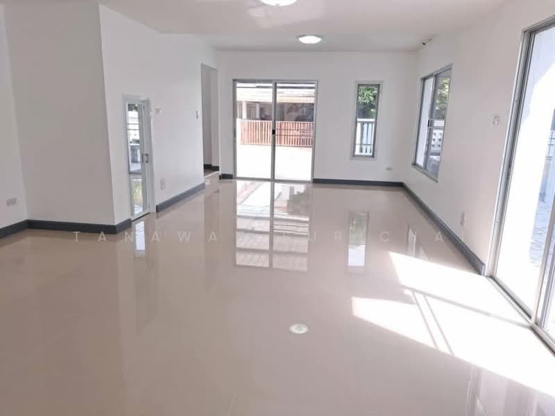 3-BR House, Chon Buri (Pattaya), Na Pa, Muang Chon Buri, Chon Buri (Pattaya), 3 Bedrooms, 150 sqm, Single Detached House For Sale, by Tanawan Surichai, 500270618 - DDproperty.com
