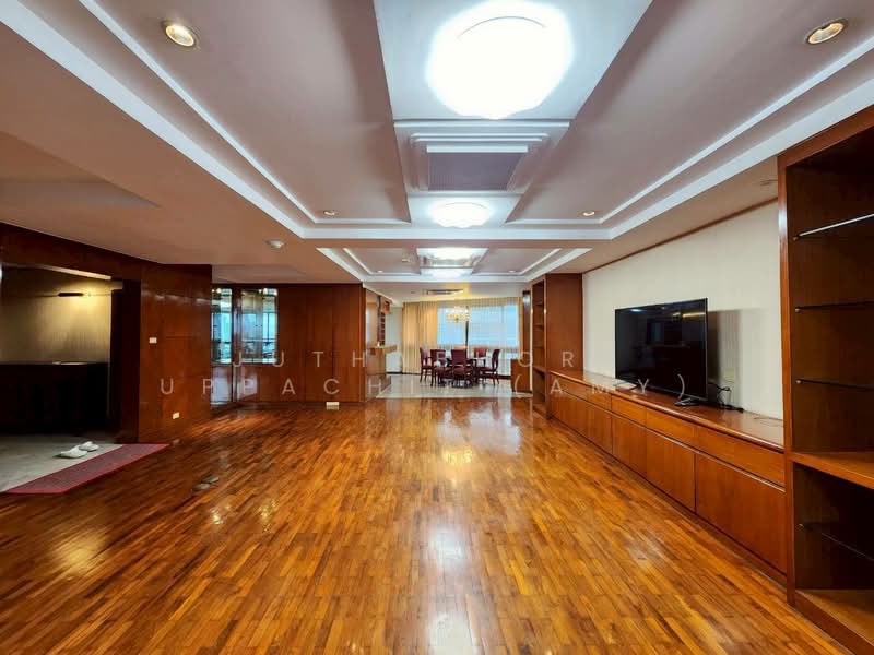 President Park Sukhumvit 24, Bangkok, 99 Sukhumvit 24 Alley, Khlongtoei Nua, Watthana, Bangkok, 3 Bedrooms, 260 sqm, Condo For Rent, by Juthabhorn Uppachit (Amy), 500270683 - DDproperty.com