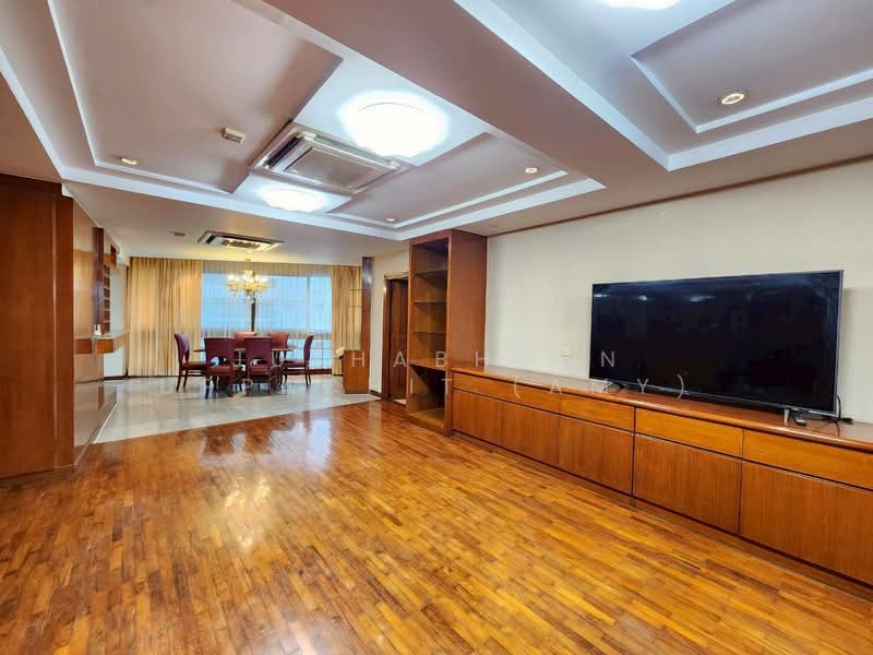 President Park Sukhumvit 24, Bangkok, 99 Sukhumvit 24 Alley, Khlongtoei Nua, Watthana, Bangkok, 3 Bedrooms, 260 sqm, Condo For Rent, by Juthabhorn Uppachit (Amy), 500270683 - DDproperty.com