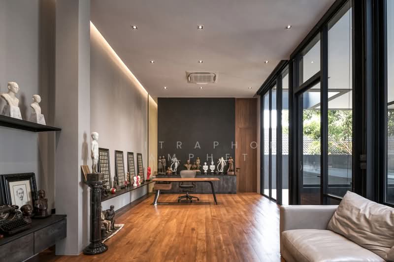 บ้านหรูระดับรางวัล พร้อมสระว่ายน้ำใจกลางเมือง 10 นาทีถึงทองหล่อ, กรุงเทพ, พระยาประเสริฐ, วังทองหลาง, วังทองหลาง, กรุงเทพ, 1,100 ตร.ม., บ้านเดี่ยว ขาย, โดย Chitraphon Iamphet, 500270700 - DDproperty.com