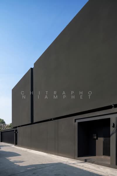 บ้านหรูระดับรางวัล พร้อมสระว่ายน้ำใจกลางเมือง 10 นาทีถึงทองหล่อ, Bangkok, พระยาประเสริฐ, Wang Thonglang, Wang Thonglang, Bangkok, 4 Bedrooms, 1,100 sqm, Single Detached House For Sale, by Chitraphon Iamphet, 500270700 - DDproperty.com