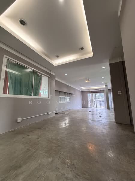 Home Office, 220sqm, Rama 9, RCA Area, Bangkok, Huai Khwang, Huai Khwang, Bangkok, 5 Bedrooms, 220 sqm, Townhouse For Rent, by Thiti Boonchurn, 500270714 - DDproperty.com