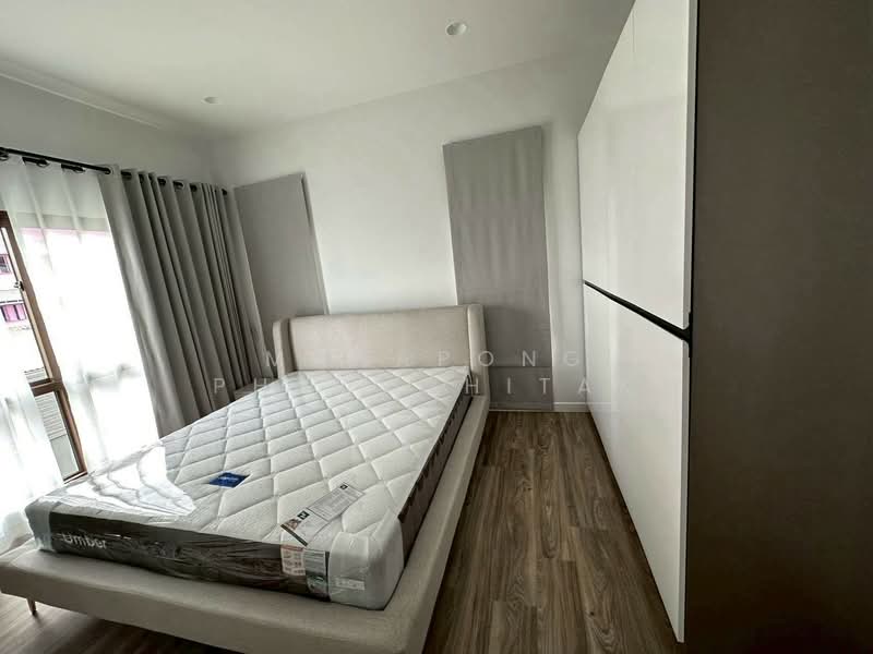 Burasiri Krungthep Kreetha, Bangkok, 95 Soi Pracha Ruam Chai, Hua Mak, Bang Kapi, Bangkok, 4 Bedrooms, 238 sqm, Single Detached House For Rent, by Manapong Phromphitak, 500270727 - DDproperty.com