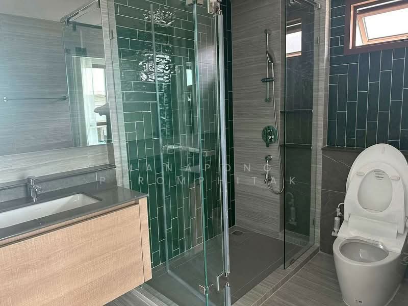 Burasiri Krungthep Kreetha, Bangkok, 95 Soi Pracha Ruam Chai, Hua Mak, Bang Kapi, Bangkok, 4 Bedrooms, 238 sqm, Single Detached House For Rent, by Manapong Phromphitak, 500270727 - DDproperty.com