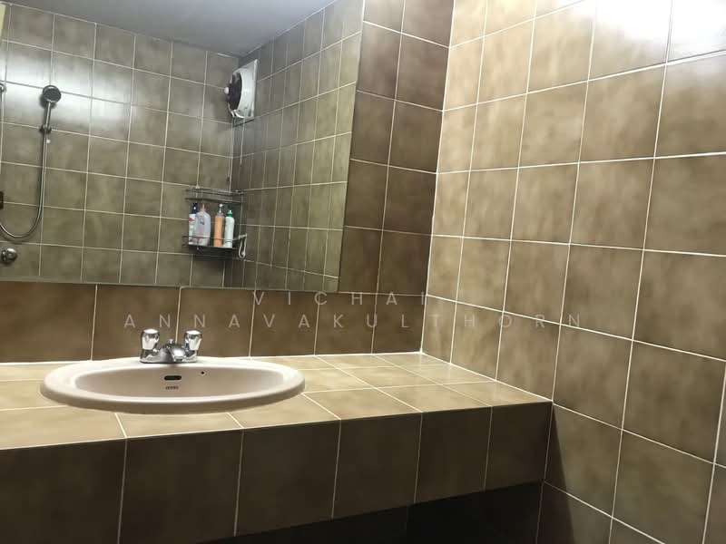 Ruamjai Heights, Bangkok, Sukhumvit, Khlongtoei Nua, Watthana, Bangkok, 3 Bedrooms, 211 sqm, Condo For Rent, by Vichai  Annavakulthorn, 500270745 - DDproperty.com