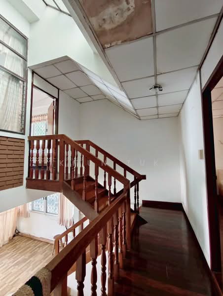 หมู่บ้านธันธวัช 3-4 (ลาซาล 71) ถ.บางนา-ตราด 40 ทาวน์เฮ้าส์ 2 ชั้น ขนาด 46 ตรว. พื้นที่ใช้สอย 240 ตรม, กรุงเทพ, บางนาใต้, บางนา, กรุงเทพ, 240 ตร.ม., ทาวน์เฮ้าส์ ขาย, โดย Khun Tuk, 500270776 - DDproperty.com