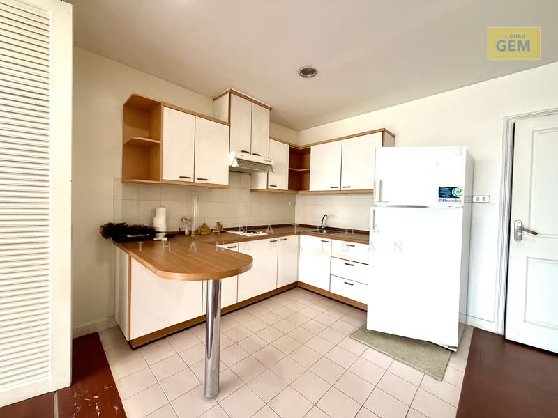 Baan Ploenchit, Bangkok, Soi Ruamrudee 2 Ploenchit Road, Lumphini, Pathum Wan, Bangkok, 1 Bedroom, 67 sqm, Condo For Sale, by Thanatcha Thanapaisan, 500270782 - DDproperty.com