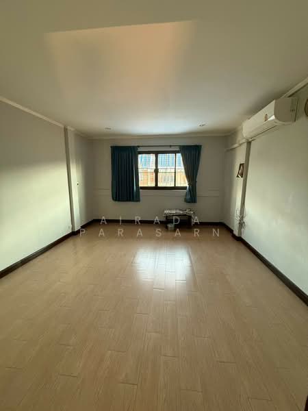 แกรนด์วิลเลจ ลาดพร้าว 80/3, Bangkok, Wang Thonglang, Wang Thonglang, Bangkok, 2 Bedrooms, 120 sqm, Single Detached House For Rent, by Airada Parasarn, 500270787 - DDproperty.com