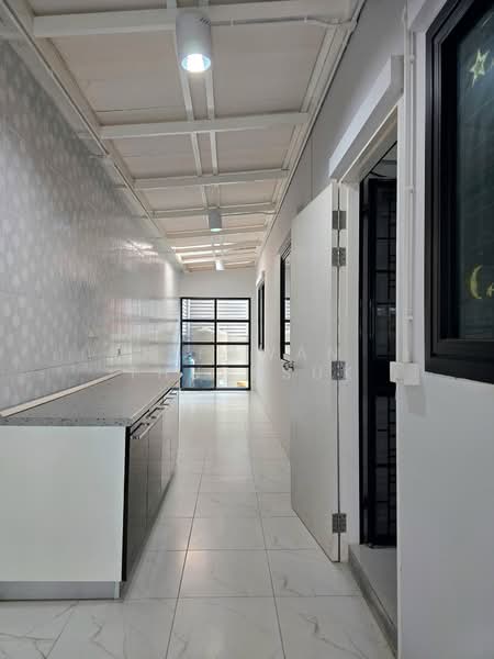 บ้านเดี่ยว ชั้นเดียว ราคาไม่แพง โครงการ ลากูน่าวิลล์ 2, Nakhon Ratchasima, Ta Lat, Muang Nakhon Ratchasima, Nakhon Ratchasima, 3 Bedrooms, 120 sqm, Single Detached House For Sale, by Nipawan Thurasuk, 500270789 - DDproperty.com