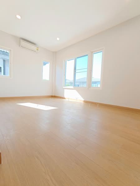 Centro Srinakarin-Bangna, Bangkok, Chaloem Phrakiat Rama 9 Road, Nong Bon, Prawet, Bangkok, 4 Bedrooms, 185 sqm, Single Detached House For Sale, by Nutty Property, 500270794 - DDproperty.com