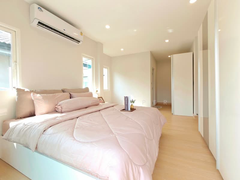 Centro Srinakarin-Bangna, Bangkok, Chaloem Phrakiat Rama 9 Road, Nong Bon, Prawet, Bangkok, 4 Bedrooms, 185 sqm, Single Detached House For Sale, by Nutty Property, 500270794 - DDproperty.com