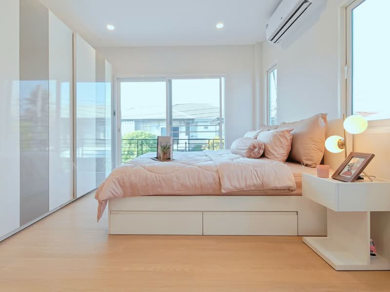 Centro Srinakarin-Bangna, Bangkok, Chaloem Phrakiat Rama 9 Road, Nong Bon, Prawet, Bangkok, 4 Bedrooms, 185 sqm, Single Detached House For Sale, by Nutty Property, 500270794 - DDproperty.com