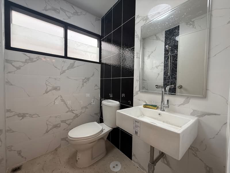 Kanda Classic Ville Phetkasem 81, Bangkok, Soi Phetkasem 81, Nong Kham, Nong Khaem, Bangkok, 4 Bedrooms, 200 sqm, Single Detached House For Sale, by พเนตร มหามิตรานนท์, 500270820 - DDproperty.com