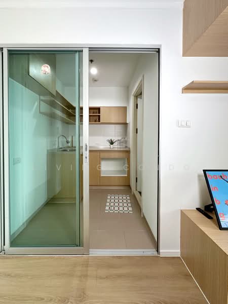 Lumpini Place Srinakarin-Huamak Station, Bangkok, Srinakarin Road, Suan Luang, Suan Luang, Bangkok, 1 Bedroom, 33 sqm, Condo For Rent, by Living Condo, 500270909 - DDproperty.com