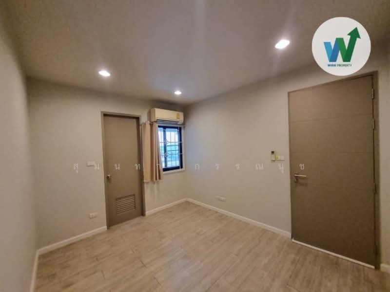 Wayra Biznet Romklao-Suvarnabhumi, Bangkok, 18-1 Romklao Road, Khlong Sam Prawet, Lat Krabang, Bangkok, 3 Bedrooms, 215 sqm, Townhouse For Sale, by สุมนทา กรรณนุช, 500270934 - DDproperty.com