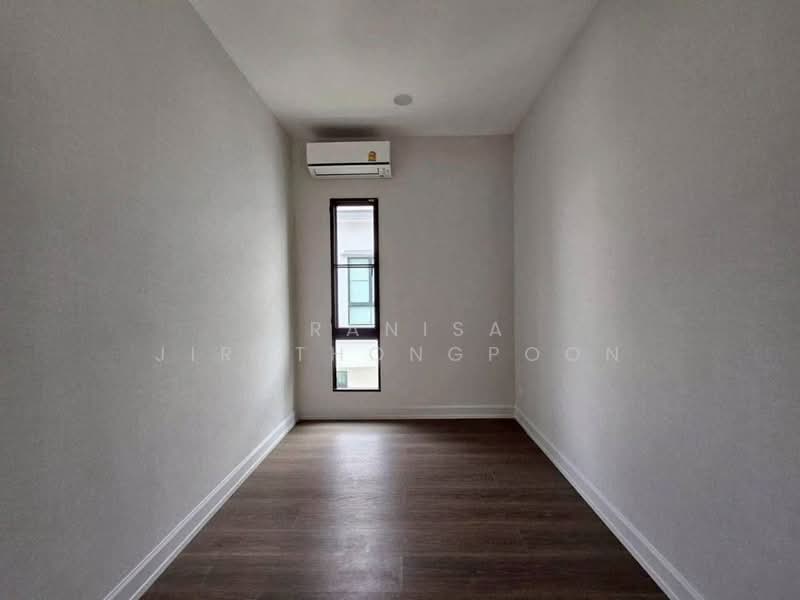 Nantawan Pinklao-Kanchana, Bangkok, 99 Asawaphichet Road, Bang Ra Mat, Taling Chan, Bangkok, 4 Bedrooms, 304 sqm, Single Detached House For Rent, by Pranisa Jirathongpoon, 500270941 - DDproperty.com