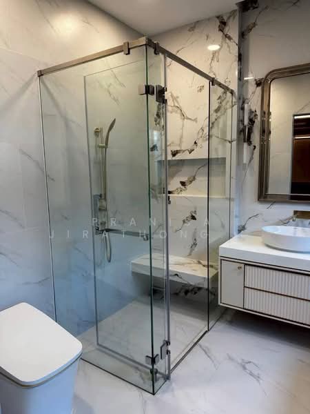 Nantawan Pinklao-Kanchana, Bangkok, 99 Asawaphichet Road, Bang Ra Mat, Taling Chan, Bangkok, 4 Bedrooms, 304 sqm, Single Detached House For Rent, by Pranisa Jirathongpoon, 500270941 - DDproperty.com