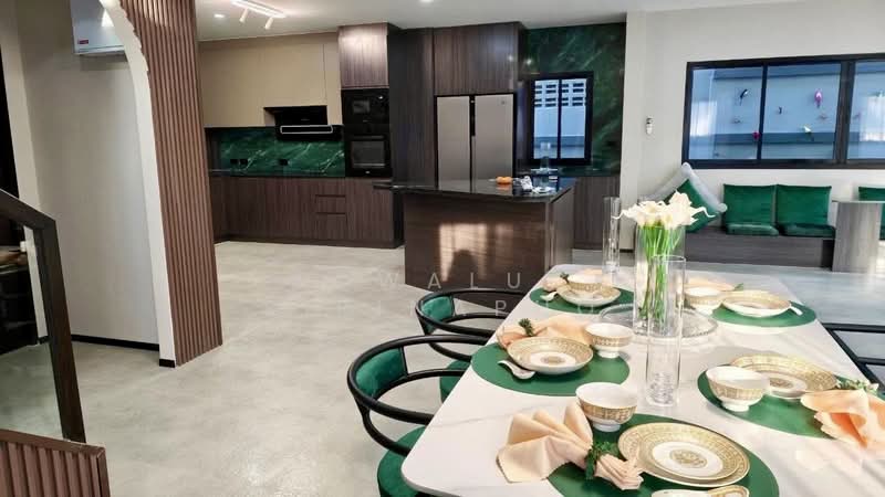 Country club Villa village, Chon Buri (Pattaya), Nong Pru, Bang Lamung (Pattaya), Chon Buri (Pattaya), 5 Bedrooms, 280 sqm, Villa For Sale, by Yaowaluck Sirinapho, 500270970 - DDproperty.com