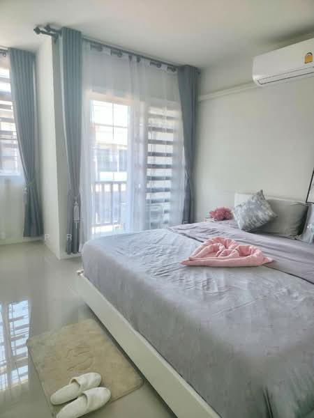 โกลเด้น ทาวน์ แหลมฉบัง-ศรีสุวิช, Chon Buri (Pattaya), Bang Lamung, Bang Lamung (Pattaya), Chon Buri (Pattaya), 2 Bedrooms, 42 sqm, Townhouse For Sale, by The Best Property เฟียต, 500270972 - DDproperty.com