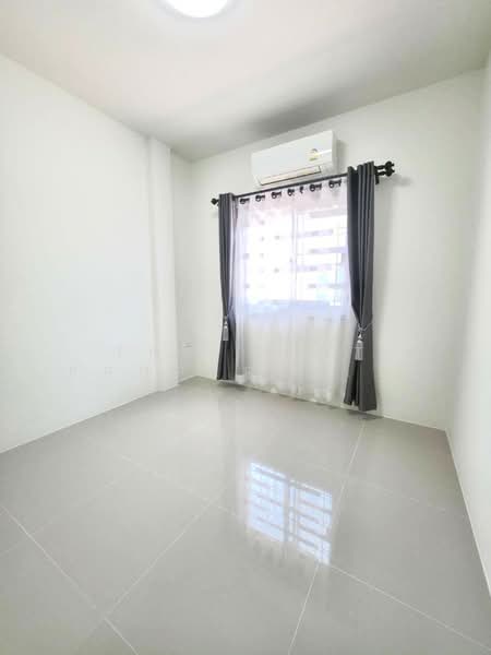 โกลเด้น ทาวน์ แหลมฉบัง-ศรีสุวิช, Chon Buri (Pattaya), Bang Lamung, Bang Lamung (Pattaya), Chon Buri (Pattaya), 2 Bedrooms, 42 sqm, Townhouse For Sale, by The Best Property เฟียต, 500270972 - DDproperty.com
