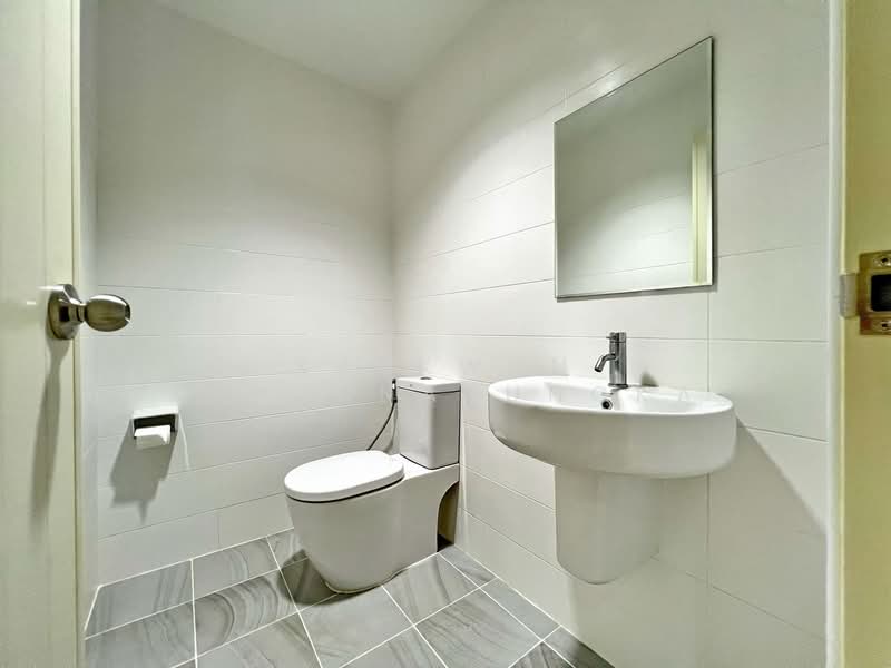 3-Bedroom House for Rent in San Khong Luang, Rob Wiang, Chiang Rai – Only 5 Minutes to City Center (, Chiang Rai, Rob Wieng, Muang Chiang Rai, Chiang Rai, 3 Bedrooms, 120 sqm, Townhouse For Rent, by Kaekwun Kanjanapungka, 500271027 - DDproperty.com