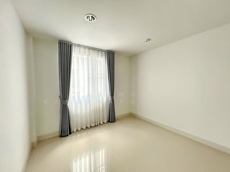 3-Bedroom House for Rent in San Khong Luang, Rob Wiang, Chiang Rai – Only 5 Minutes to City Center (, Chiang Rai, Rob Wieng, Muang Chiang Rai, Chiang Rai, 3 Bedrooms, 120 sqm, Townhouse For Rent, by Kaekwun Kanjanapungka, 500271027 - DDproperty.com