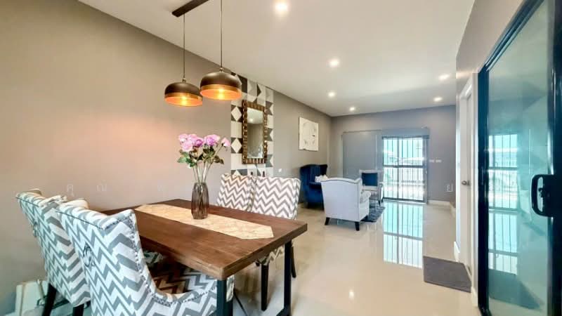 ทาวน์โฮม 3 ชั้น หมู่บ้าน พาทิโอ้ งามวงศ์วาน 47, Bangkok, งามวงศ์วาน, Thung Song Hong, Lak Si, Bangkok, 3 Bedrooms, 175 sqm, Townhouse For Sale, by คุณ พิมพ์สิริ (ทราย), 500271040 - DDproperty.com