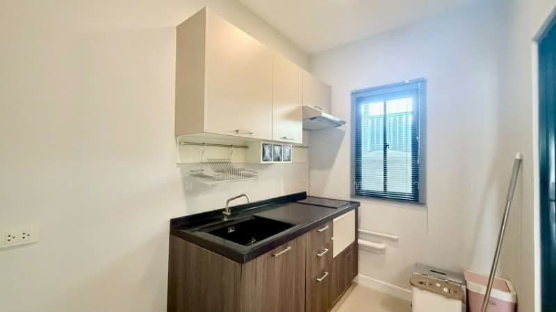 ทาวน์โฮม 3 ชั้น หมู่บ้าน พาทิโอ้ งามวงศ์วาน 47, Bangkok, งามวงศ์วาน, Thung Song Hong, Lak Si, Bangkok, 3 Bedrooms, 175 sqm, Townhouse For Sale, by คุณ พิมพ์สิริ (ทราย), 500271040 - DDproperty.com