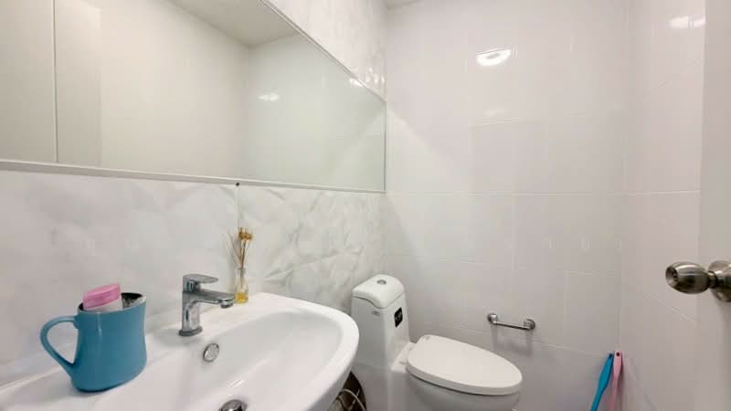 ทาวน์โฮม 3 ชั้น หมู่บ้าน พาทิโอ้ งามวงศ์วาน 47, Bangkok, งามวงศ์วาน, Thung Song Hong, Lak Si, Bangkok, 3 Bedrooms, 175 sqm, Townhouse For Sale, by คุณ พิมพ์สิริ (ทราย), 500271040 - DDproperty.com