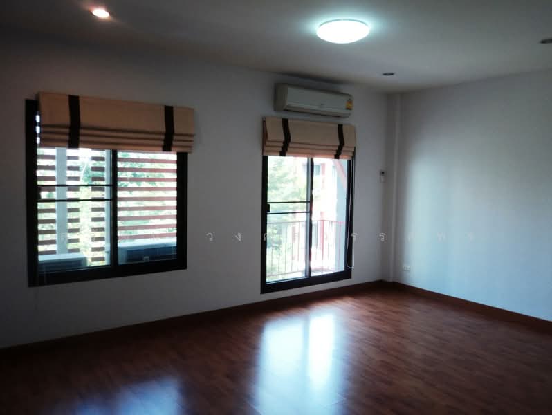 The Log @ Sukhumvit 101/1, Bangkok, 710 69 Sukhumvit Road 101/1, Bang Chak, Phra Khanong, Bangkok, 3 Bedrooms, 135 sqm, Townhouse For Sale, by Suwat Wongsawanporn, 500271072 - DDproperty.com