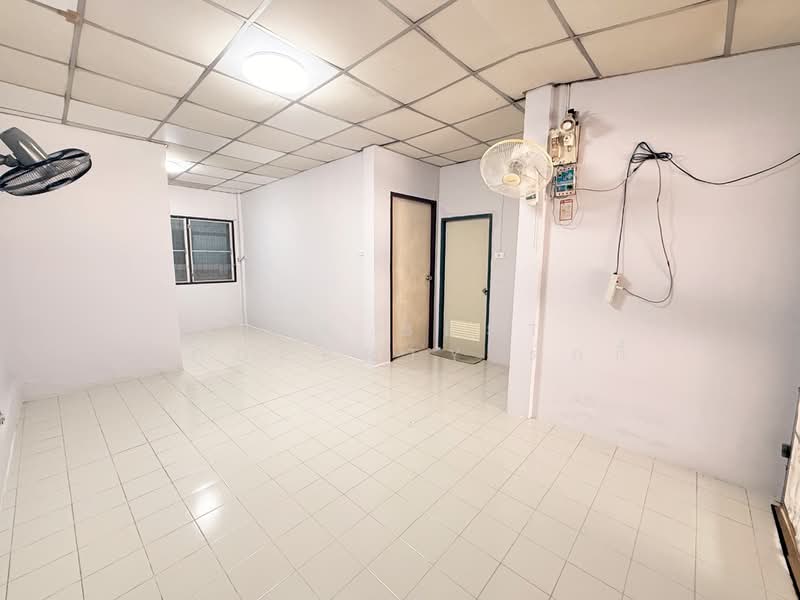 ทาวน์เฮ้าส์ศรีราชา ชลบุรี, Chon Buri (Pattaya), Nong - Kham, Si Racha, Chon Buri (Pattaya), 2 Bedrooms, 100 sqm, Townhouse For Sale, by The Best Property ตั๊กกี้, 500271074 - DDproperty.com