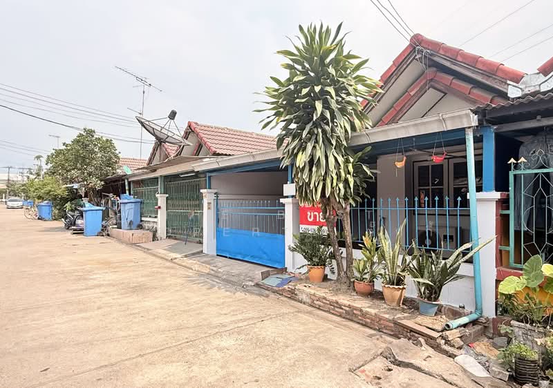 ทาวน์เฮ้าส์ศรีราชา ชลบุรี, Chon Buri (Pattaya), Nong - Kham, Si Racha, Chon Buri (Pattaya), 2 Bedrooms, 100 sqm, Townhouse For Sale, by The Best Property ตั๊กกี้, 500271074 - DDproperty.com