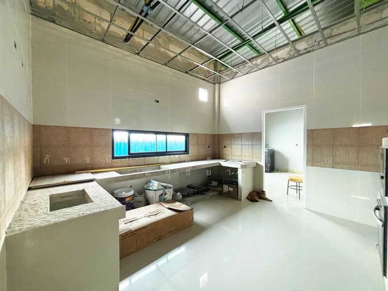 สำนักงาน โกดัง พร้อมที่พักอาศัย ซอยเปาอินทร์ 14 ต.คลองพระอุดม อ.ลาดหลุมแก้ว จ.ปทุมธานี, Pathum Thani, Khlong Phra Udom, Lat Lum Kaeo, Pathum Thani, , 1,200 sqm, Office Space For Sale, by ภัทรนัน อิศรางกูร ณ อยุธยา, 500271075 - DDproperty.com