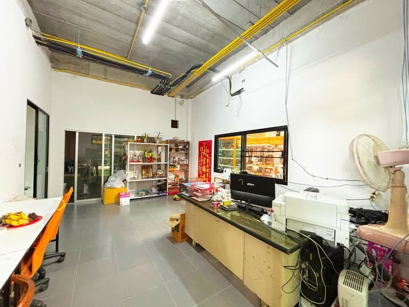 สำนักงาน โกดัง พร้อมที่พักอาศัย ซอยเปาอินทร์ 14 ต.คลองพระอุดม อ.ลาดหลุมแก้ว จ.ปทุมธานี, Pathum Thani, Khlong Phra Udom, Lat Lum Kaeo, Pathum Thani, , 1,200 sqm, Office Space For Sale, by ภัทรนัน อิศรางกูร ณ อยุธยา, 500271075 - DDproperty.com