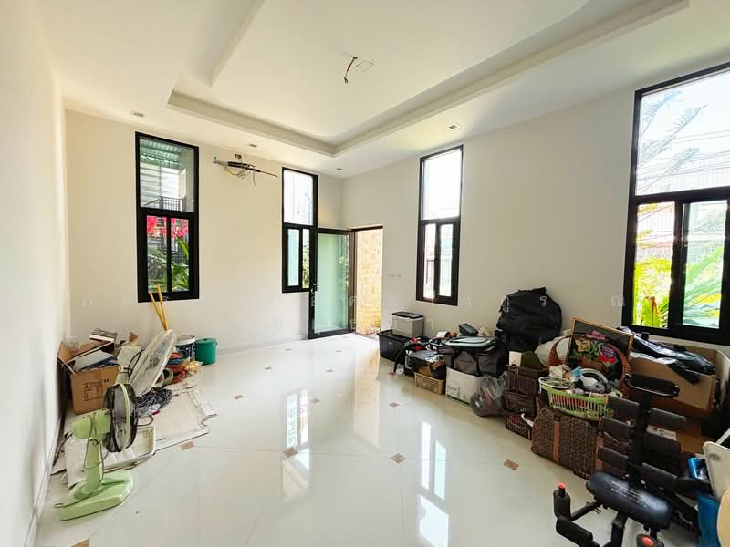 สำนักงาน โกดัง พร้อมที่พักอาศัย ซอยเปาอินทร์ 14 ต.คลองพระอุดม อ.ลาดหลุมแก้ว จ.ปทุมธานี, Pathum Thani, Khlong Phra Udom, Lat Lum Kaeo, Pathum Thani, , 1,200 sqm, Office Space For Sale, by ภัทรนัน อิศรางกูร ณ อยุธยา, 500271075 - DDproperty.com