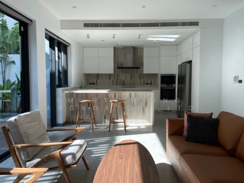 House Sukhumvit, Bangkok, ถนนสุขุมวิท, Khlong Tan Nua, Watthana, Bangkok, 4 Bedrooms, 430 sqm, Single Detached House For Rent, by Smart Living Bangkok Co.,Ltd., 500271081 - DDproperty.com