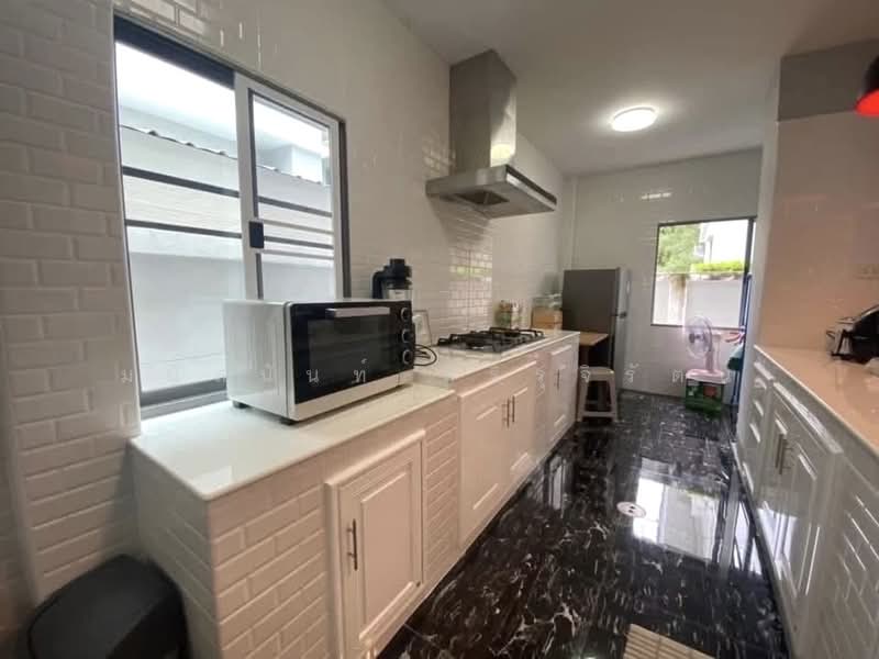 Perfect Residence Sukhumvit 77-Suvarnabhumi : เพอร์เฟค เรสซิเดนซ์ สุขุมวิท 77-สุวรรณภูมิ, สมุทรปราการ, ถนนลาดกระบัง, ราชาเทวะ, บางพลี, สมุทรปราการ, 300 ตร.ม., บ้านเดี่ยว ขาย, โดย มนัสนันท์ สิริรุจิรัตน์, 500271223 - DDproperty.com