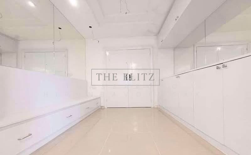 President Park Sukhumvit 24, Bangkok, 99 Sukhumvit 24 Alley, Khlongtoei Nua, Watthana, Bangkok, 3 Bedrooms, 220 sqm, Condo For Sale, by Thassapong Hirunbavornsak, 500271231 - DDproperty.com